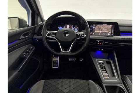 Volkswagen Golf 1.5 eTSI R-Line 162PK DSG Pano Trekhaak Sfeer Virtual Clima LED Carplay Navi PDC 18"LMV Stoel/Stuurverwarming