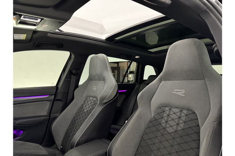 Volkswagen Golf 1.5 eTSI R-Line 162PK DSG Pano Trekhaak Sfeer Virtual Clima LED Carplay Navi PDC 18"LMV Stoel/Stuurverwarming
