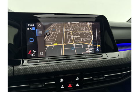 Volkswagen Golf 1.5 eTSI R-Line 162PK DSG Pano Trekhaak Sfeer Virtual Clima LED Carplay Navi PDC 18"LMV Stoel/Stuurverwarming