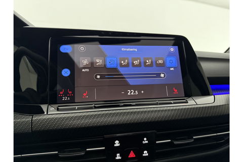 Volkswagen Golf 1.5 eTSI R-Line 162PK DSG Pano Trekhaak Sfeer Virtual Clima LED Carplay Navi PDC 18"LMV Stoel/Stuurverwarming