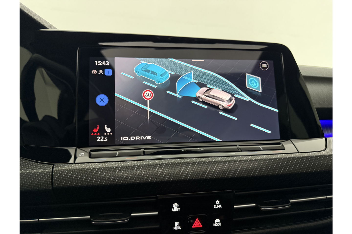 Volkswagen Golf 1.5 eTSI R-Line 162PK DSG Pano Trekhaak Sfeer Virtual Clima LED Carplay Navi PDC 18"LMV Stoel/Stuurverwarming
