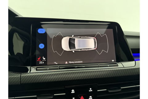 Volkswagen Golf 1.5 eTSI R-Line 162PK DSG Pano Trekhaak Sfeer Virtual Clima LED Carplay Navi PDC 18"LMV Stoel/Stuurverwarming