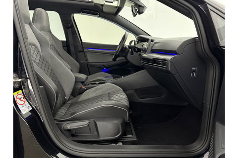 Volkswagen Golf 1.5 eTSI R-Line 162PK DSG Pano Trekhaak Sfeer Virtual Clima LED Carplay Navi PDC 18"LMV Stoel/Stuurverwarming