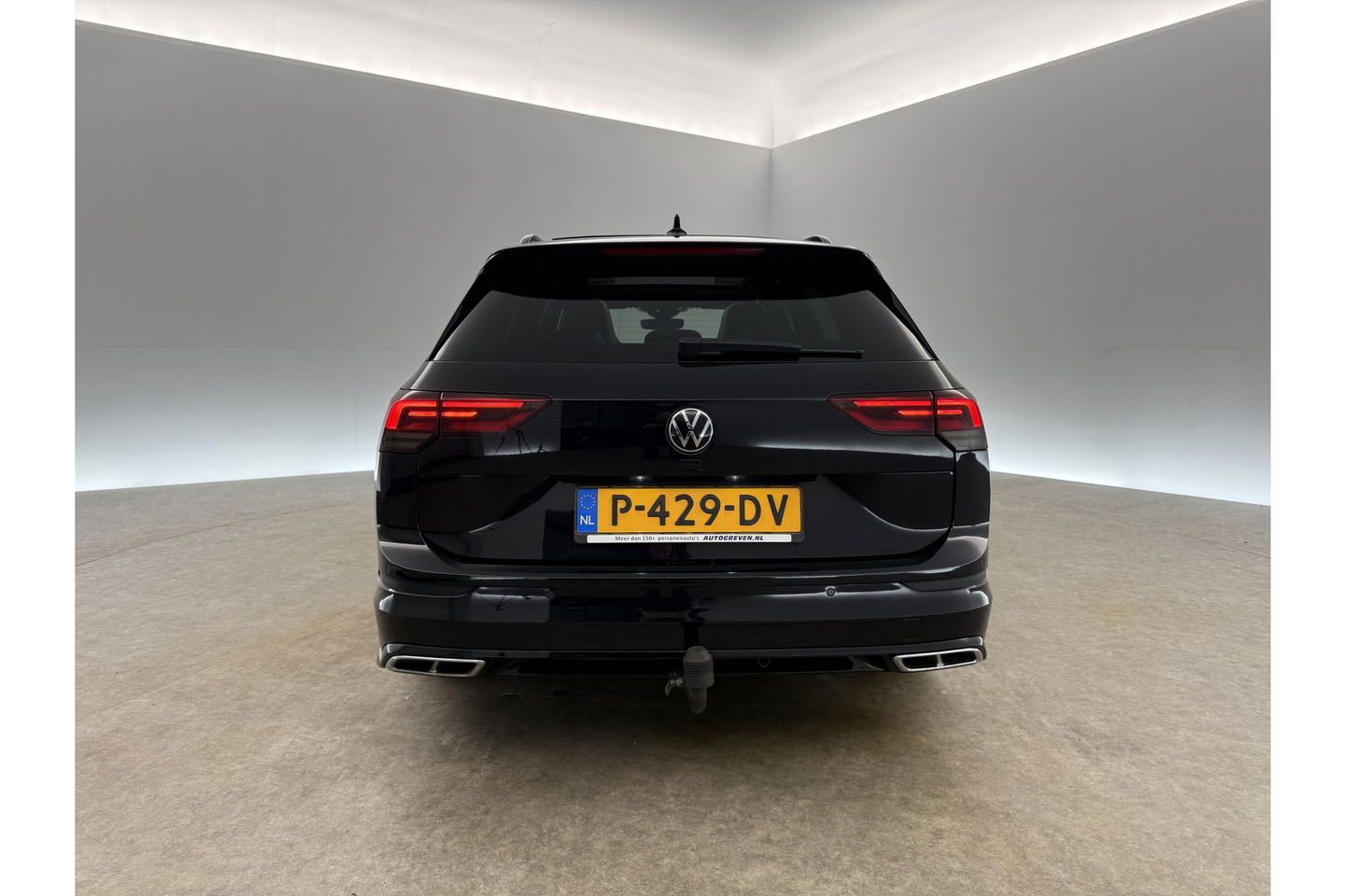 Volkswagen Golf 1.5 eTSI R-Line 162PK DSG Pano Trekhaak Sfeer Virtual Clima LED Carplay Navi PDC 18"LMV Stoel/Stuurverwarming