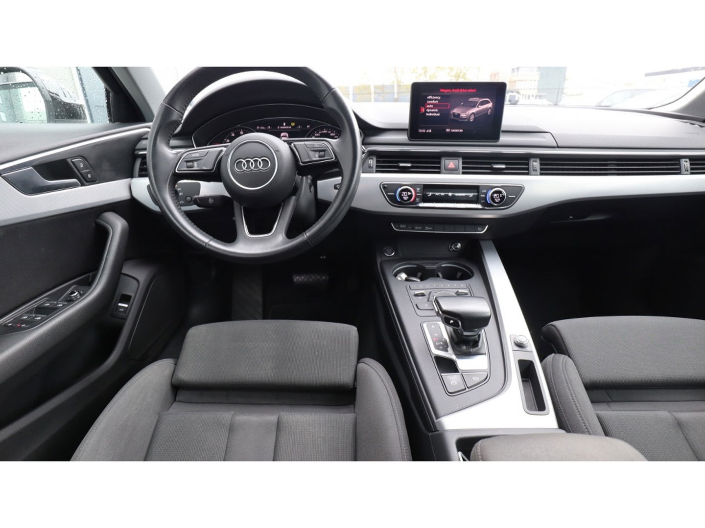 Audi A4 Avant 2.0 T MHEV Sp L.E | 192PK | Sprot | 3 zone Clima | Led