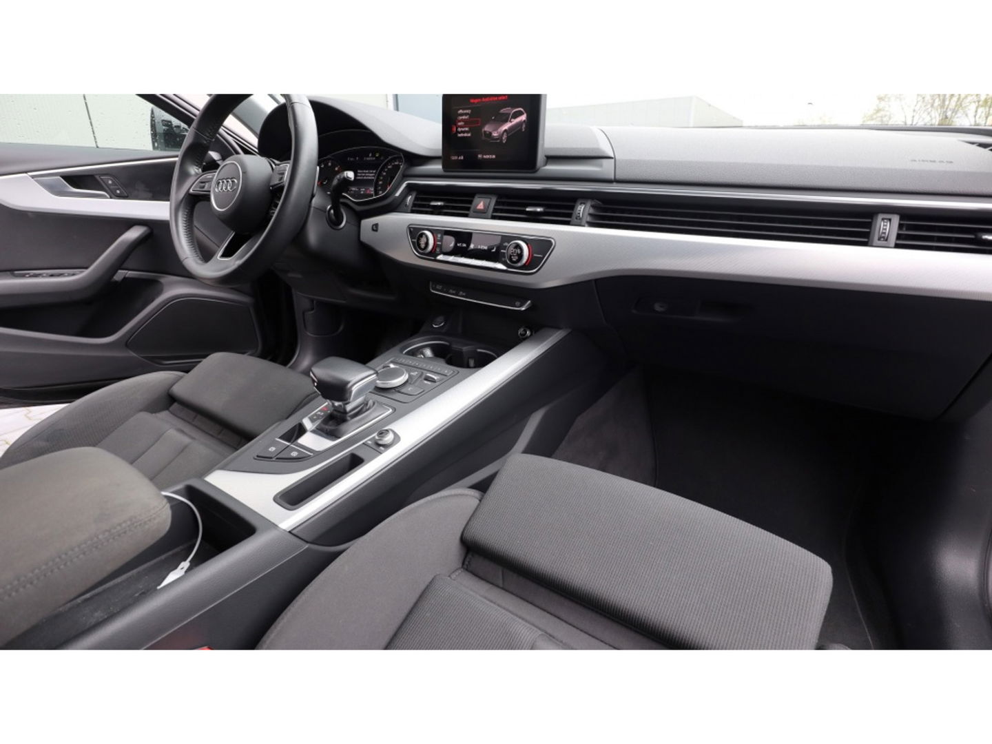 Audi A4 Avant 2.0 T MHEV Sp L.E | 192PK | Sprot | 3 zone Clima | Led
