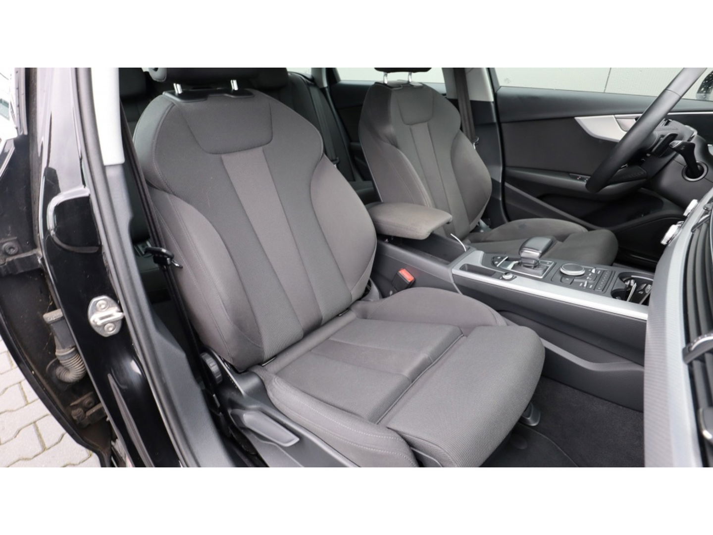 Audi A4 Avant 2.0 T MHEV Sp L.E | 192PK | Sprot | 3 zone Clima | Led