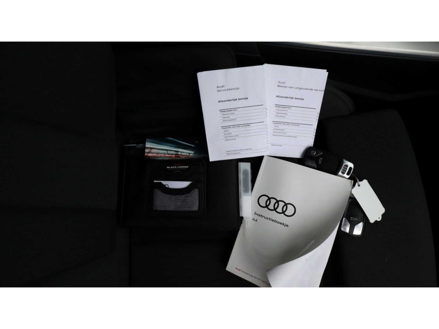 Audi A4 Avant 2.0 T MHEV Sp L.E | 192PK | Sprot | 3 zone Clima | Led