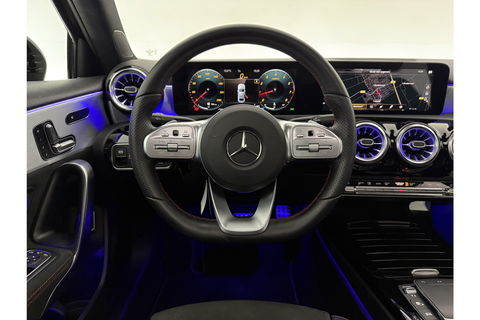 Mercedes-Benz A-Klasse 180 AMG Pano Sfeer Burmester Camera Virtual LED Memory Seats Clima Cruise Navi PDC 18''LMV