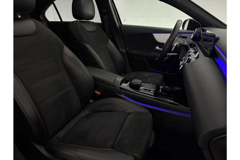 Mercedes-Benz A-Klasse 180 AMG Pano Sfeer Burmester Camera Virtual LED Memory Seats Clima Cruise Navi PDC 18''LMV