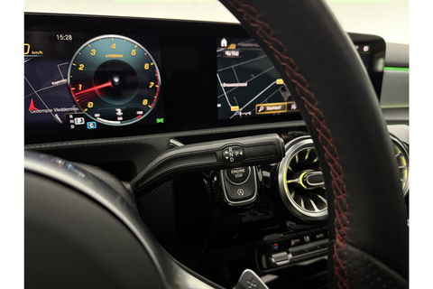 Mercedes-Benz A-Klasse 180 AMG Pano Sfeer Burmester Camera Virtual LED Memory Seats Clima Cruise Navi PDC 18''LMV