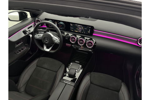 Mercedes-Benz A-Klasse 180 AMG Pano Sfeer Burmester Camera Virtual LED Memory Seats Clima Cruise Navi PDC 18''LMV