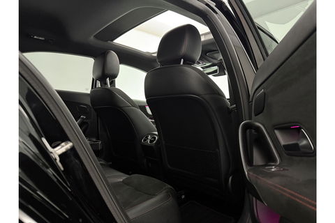 Mercedes-Benz A-Klasse 180 AMG Pano Sfeer Burmester Camera Virtual LED Memory Seats Clima Cruise Navi PDC 18''LMV