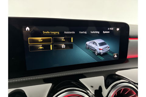 Mercedes-Benz A-Klasse 180 AMG Pano Sfeer Burmester Camera Virtual LED Memory Seats Clima Cruise Navi PDC 18''LMV