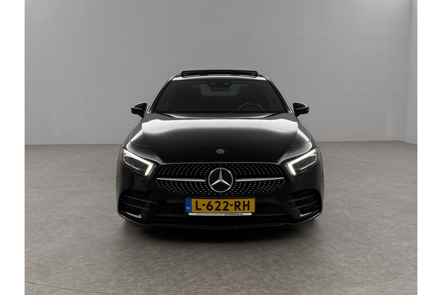Mercedes-Benz A-Klasse 180 AMG Pano Sfeer Burmester Camera Virtual LED Memory Seats Clima Cruise Navi PDC 18''LMV