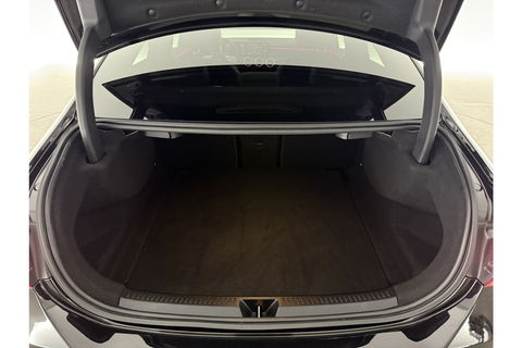 Mercedes-Benz A-Klasse 180 AMG Pano Sfeer Burmester Camera Virtual LED Memory Seats Clima Cruise Navi PDC 18''LMV