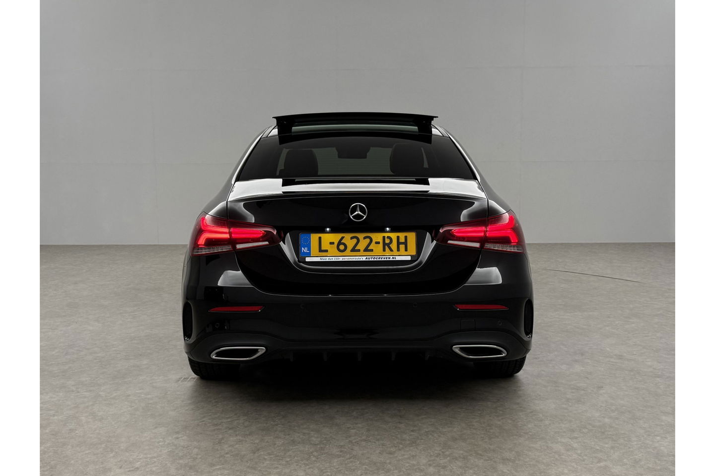 Mercedes-Benz A-Klasse 180 AMG Pano Sfeer Burmester Camera Virtual LED Memory Seats Clima Cruise Navi PDC 18''LMV