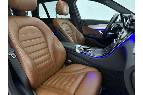 Mercedes-Benz C-Klasse 180 AMG 157PK Pano Trekhaak Sfeerverl. LED Virtual 19"LMV Camera Carplay Cruise Clima Navi Leder PDC