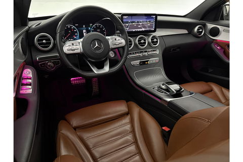Mercedes-Benz C-Klasse 180 AMG 157PK Pano Trekhaak Sfeerverl. LED Virtual 19"LMV Camera Carplay Cruise Clima Navi Leder PDC