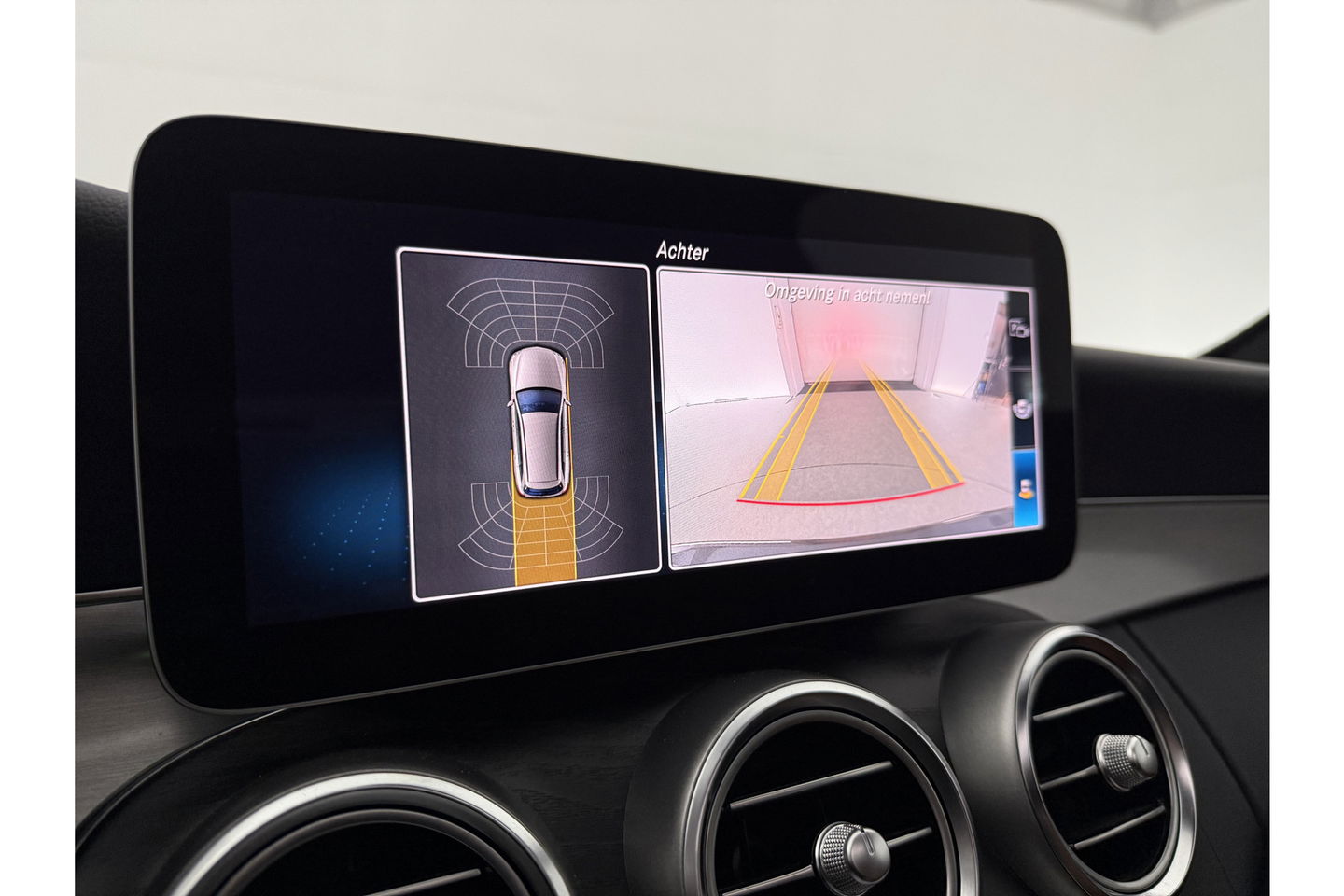 Mercedes-Benz C-Klasse 180 AMG 157PK Pano Trekhaak Sfeerverl. LED Virtual 19"LMV Camera Carplay Cruise Clima Navi Leder PDC
