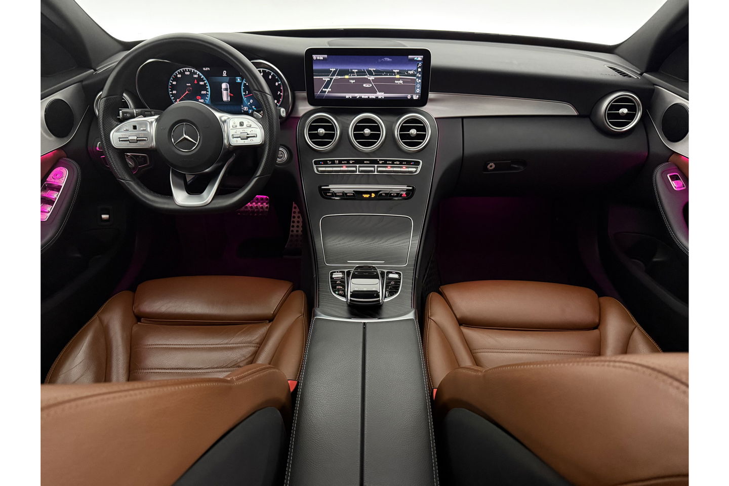 Mercedes-Benz C-Klasse 180 AMG 157PK Pano Trekhaak Sfeerverl. LED Virtual 19"LMV Camera Carplay Cruise Clima Navi Leder PDC