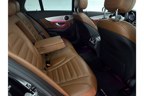 Mercedes-Benz C-Klasse 180 AMG 157PK Pano Trekhaak Sfeerverl. LED Virtual 19"LMV Camera Carplay Cruise Clima Navi Leder PDC