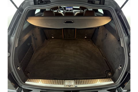Mercedes-Benz C-Klasse 180 AMG 157PK Pano Trekhaak Sfeerverl. LED Virtual 19"LMV Camera Carplay Cruise Clima Navi Leder PDC