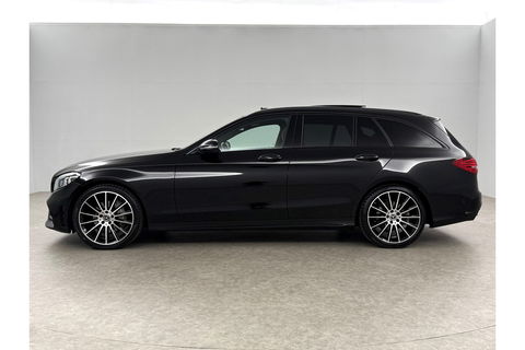 Mercedes-Benz C-Klasse 180 AMG 157PK Pano Trekhaak Sfeerverl. LED Virtual 19"LMV Camera Carplay Cruise Clima Navi Leder PDC