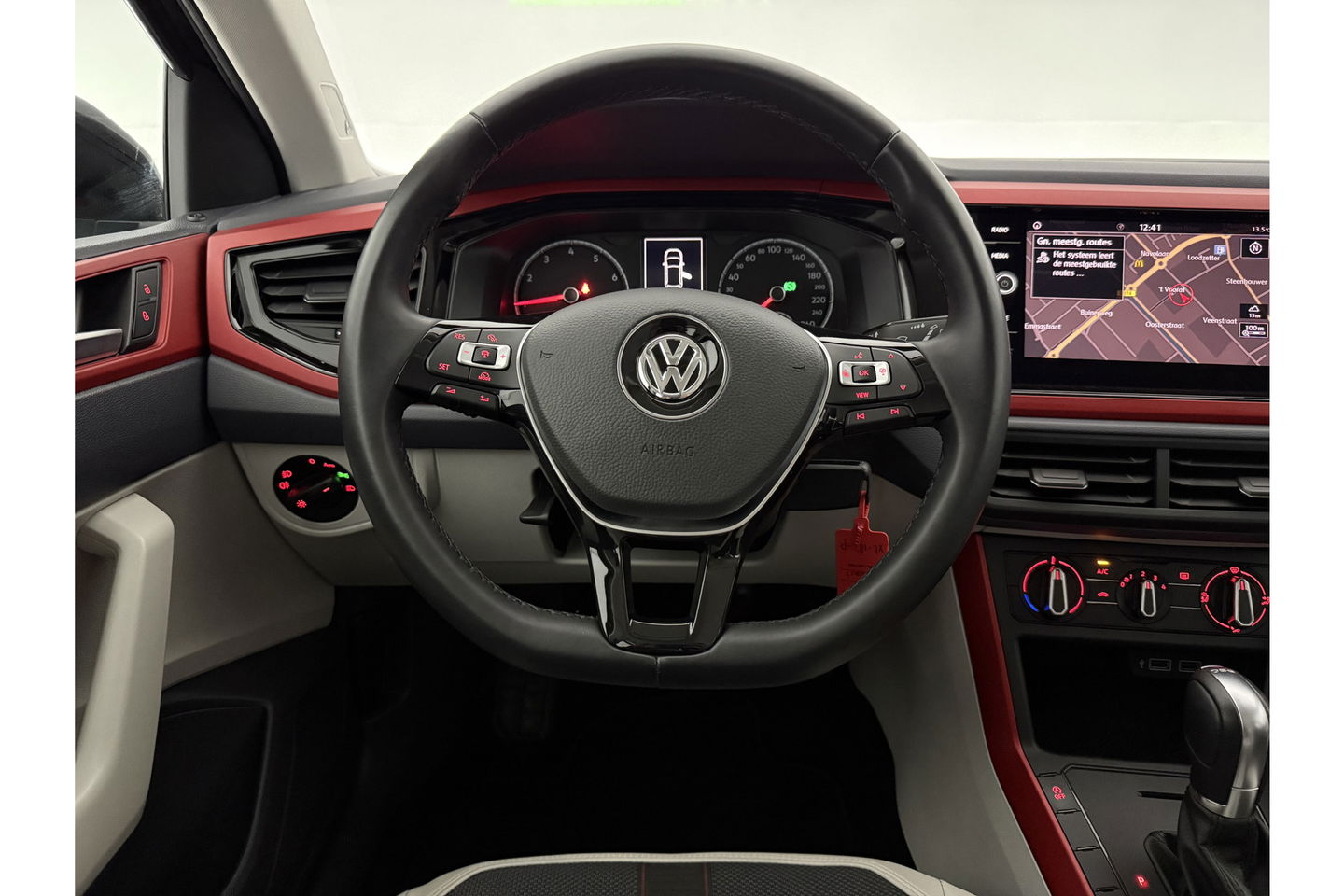Volkswagen Polo 1.0 TSI DSG Airco Carplay LED Beats-audio Camera Adaptive-Cruise Camera Navi 16"LMV