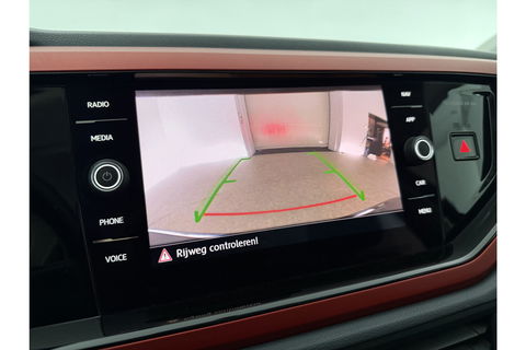 Volkswagen Polo 1.0 TSI DSG Airco Carplay LED Beats-audio Camera Adaptive-Cruise Camera Navi 16"LMV