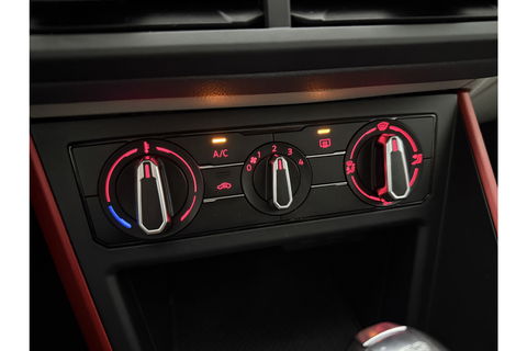 Volkswagen Polo 1.0 TSI DSG Airco Carplay LED Beats-audio Camera Adaptive-Cruise Camera Navi 16"LMV