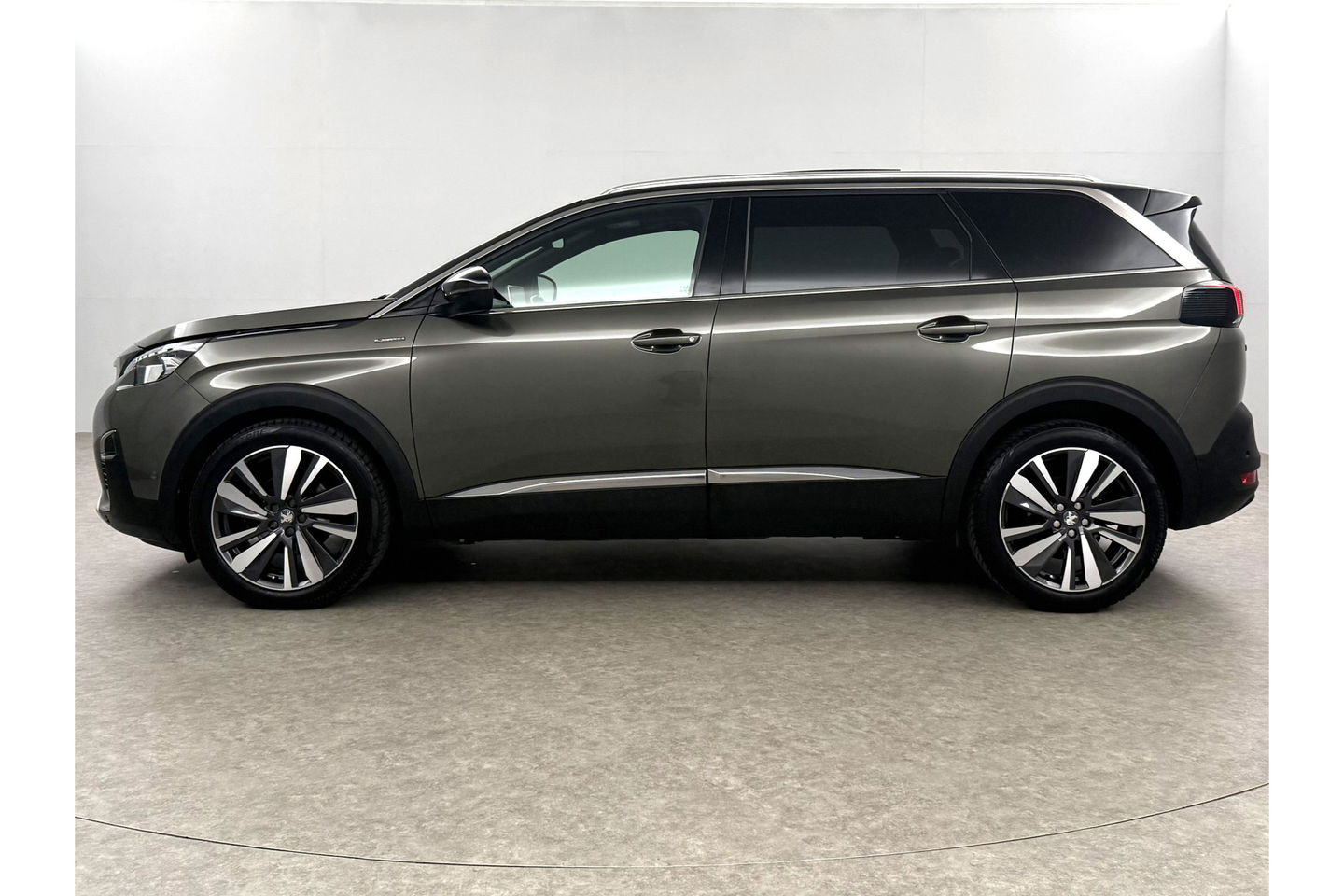 Peugeot 5008 1.2 PureTech GT-Line 7 Persoons Pano Sfeer 360Camera Virtual Carplay LED Clima Cruise Navi PDC 19''LMV