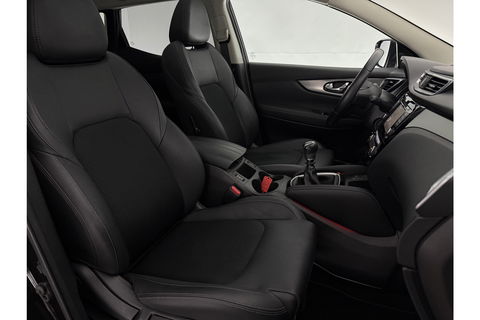 Nissan QASHQAI 1.2 Business Edition 360Camera Panoview LED Clima Cruise Trekhaak PDC 17"LMV Navi Stoelverwarming