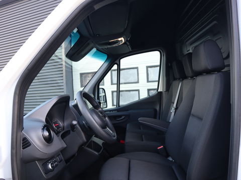 Mercedes-Benz Sprinter 315 CDI Automaat L2H2 RWD - Camera - Navi - MBUX - LM