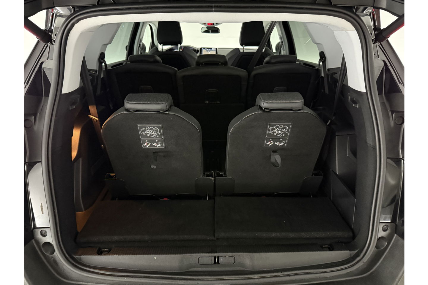 Peugeot 5008 1.2 PureTech | 7 Persoons | LED Sfeerverl. 360 Camera Carplay Cruise Virtual Navigatie 19"LMV PDC