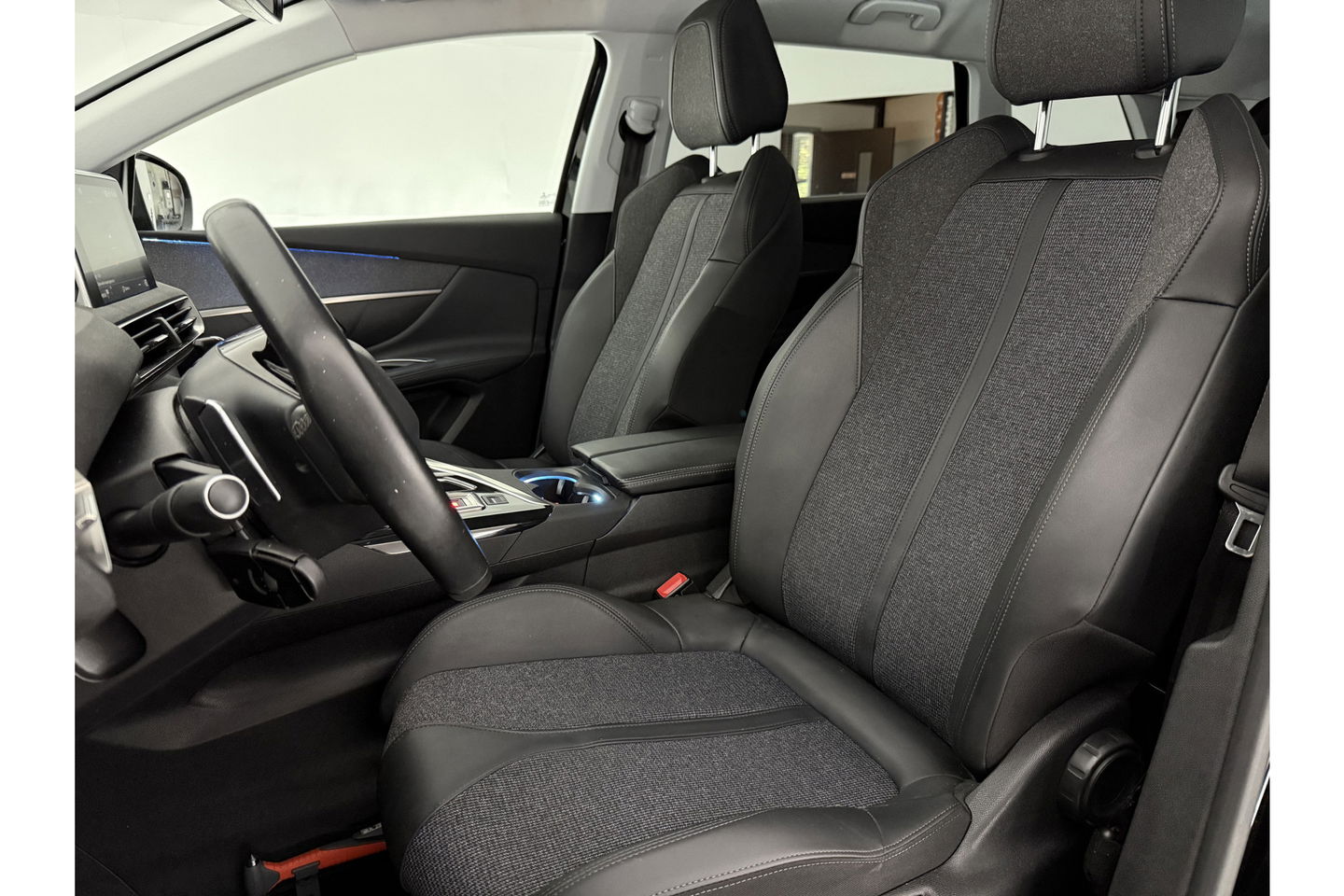 Peugeot 5008 1.2 PureTech | 7 Persoons | LED Sfeerverl. 360 Camera Carplay Cruise Virtual Navigatie 19"LMV PDC