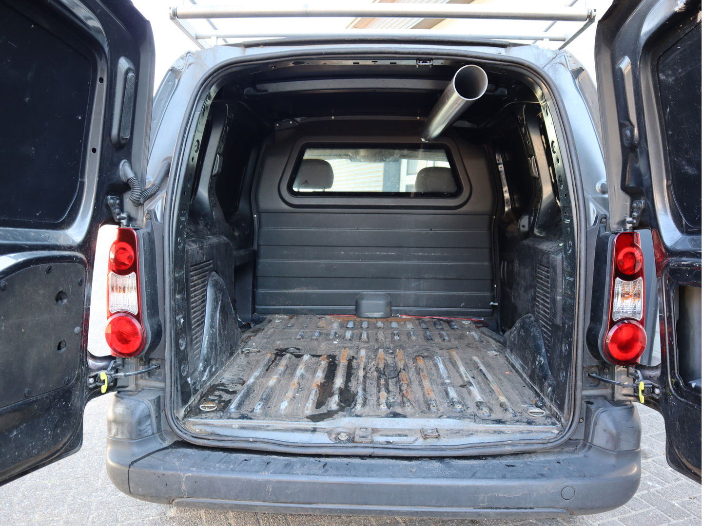 Peugeot Partner 1.6 HDI Euro 5 - Imperiaal - Airco - MARGE