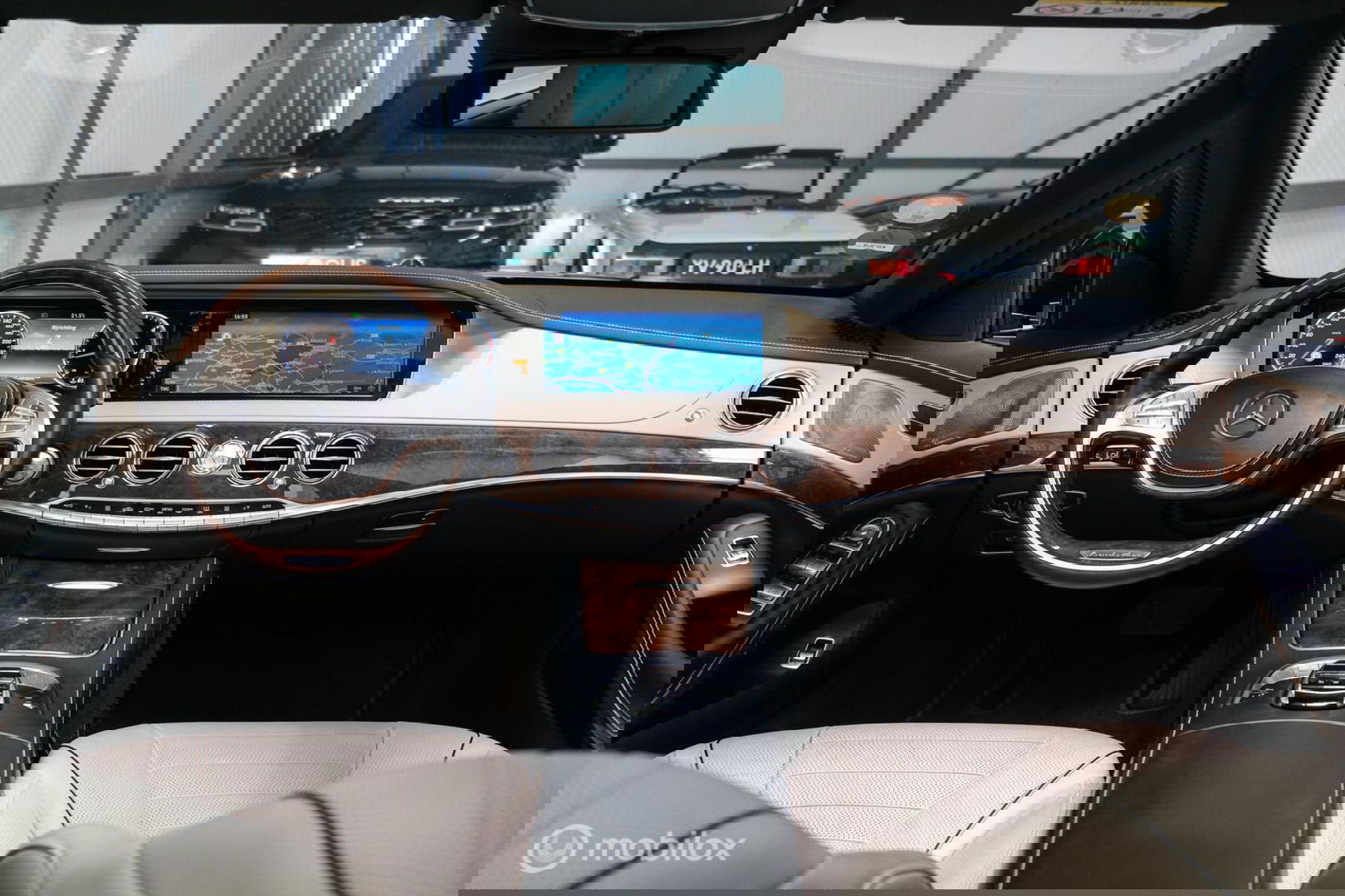 Mercedes-Benz S-Klasse 350 Prestige Plus | Massage | NAP NL auto | 2e eigenaar | Nightvision | Softclose | Burmester | Adaptive | Panorama | Trekhaak |