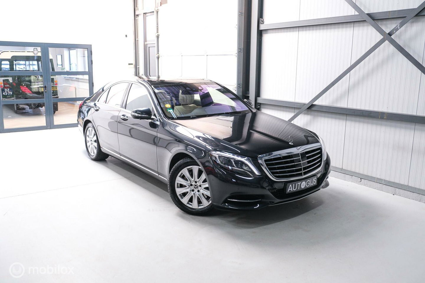 Mercedes-Benz S-Klasse 350 Prestige Plus | Massage | NAP NL auto | 2e eigenaar | Nightvision | Softclose | Burmester | Adaptive | Panorama | Trekhaak |