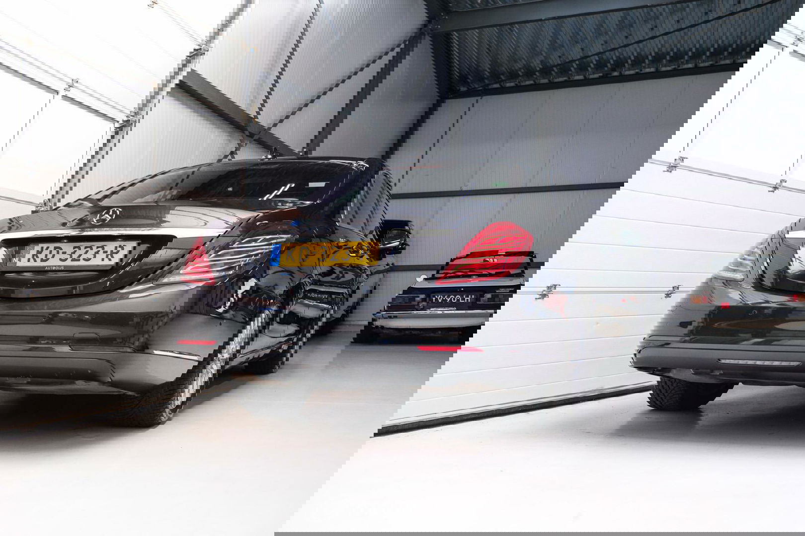 Mercedes-Benz S-Klasse 350 Prestige Plus | Massage | NAP NL auto | 2e eigenaar | Nightvision | Softclose | Burmester | Adaptive | Panorama | Trekhaak |