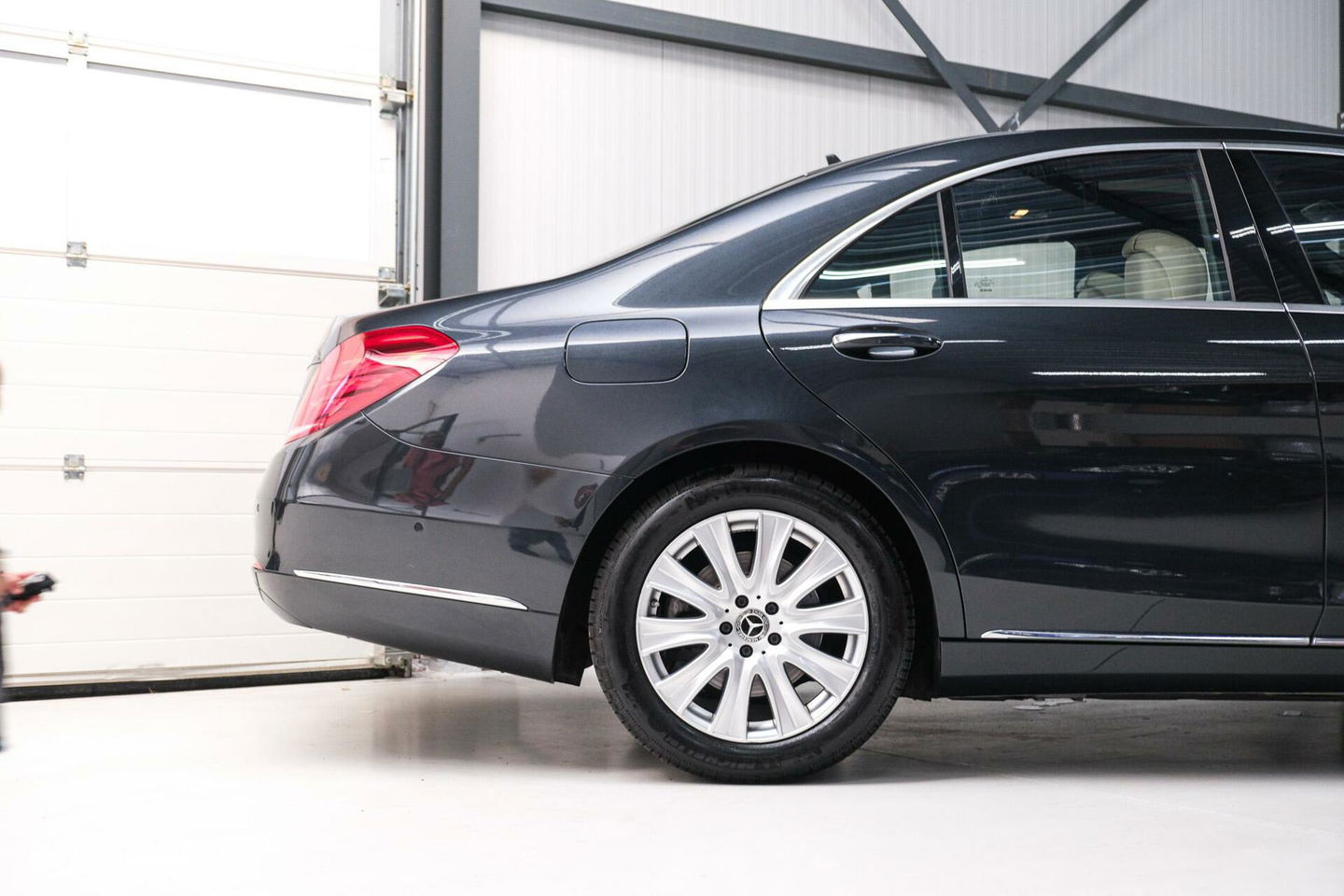 Mercedes-Benz S-Klasse 350 Prestige Plus | Massage | NAP NL auto | 2e eigenaar | Nightvision | Softclose | Burmester | Adaptive | Panorama | Trekhaak |
