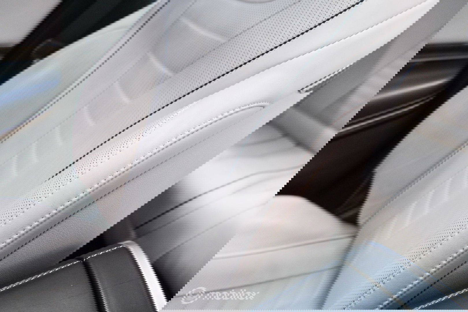 Mercedes-Benz S-Klasse 350 Prestige Plus | Massage | NAP NL auto | 2e eigenaar | Nightvision | Softclose | Burmester | Adaptive | Panorama | Trekhaak |