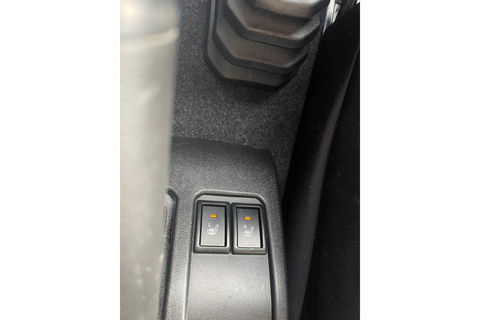 Suzuki Jimny 1.5 Style 4x4 AWD 4 Persoons Bullbar Clima Cruise Navi DAB+ 15"LMV Stoelverwarming