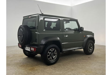 Suzuki Jimny 1.5 Style 4x4 AWD 4 Persoons Bullbar Clima Cruise Navi DAB+ 15"LMV Stoelverwarming