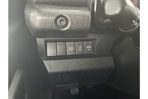 Suzuki Jimny 1.5 Style 4x4 AWD 4 Persoons Bullbar Clima Cruise Navi DAB+ 15"LMV Stoelverwarming