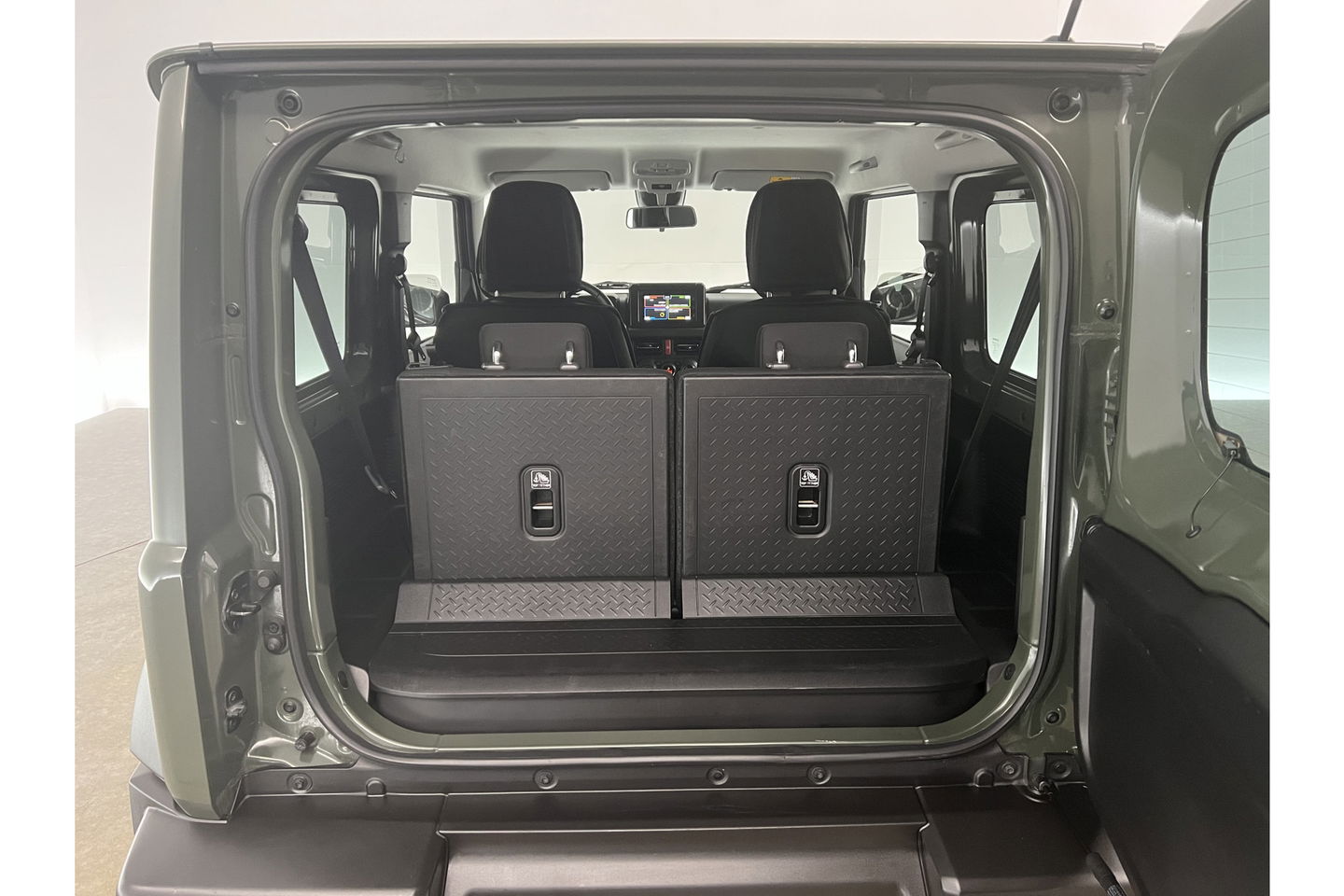 Suzuki Jimny 1.5 Style 4x4 AWD 4 Persoons Bullbar Clima Cruise Navi DAB+ 15"LMV Stoelverwarming