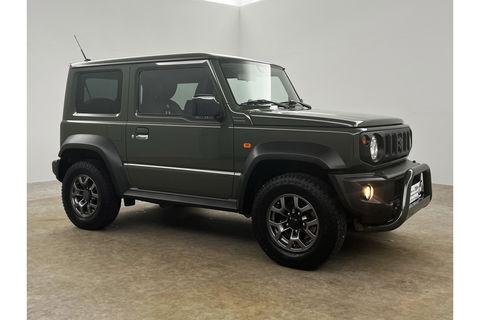 Suzuki Jimny 1.5 Style 4x4 AWD 4 Persoons Bullbar Clima Cruise Navi DAB+ 15"LMV Stoelverwarming