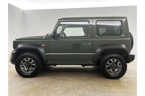 Suzuki Jimny 1.5 Style 4x4 AWD 4 Persoons Bullbar Clima Cruise Navi DAB+ 15"LMV Stoelverwarming