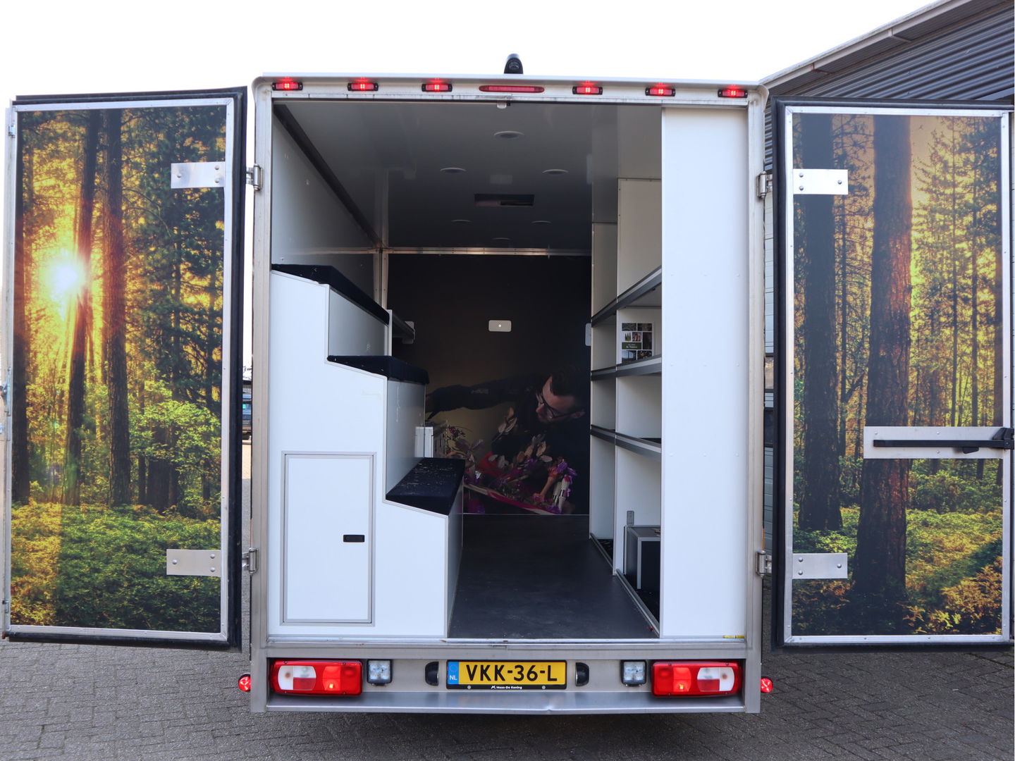 Volkswagen Crafter 35 2.0 TDI 177 pk DSG Verkoopwagen - camper- Foodtruck