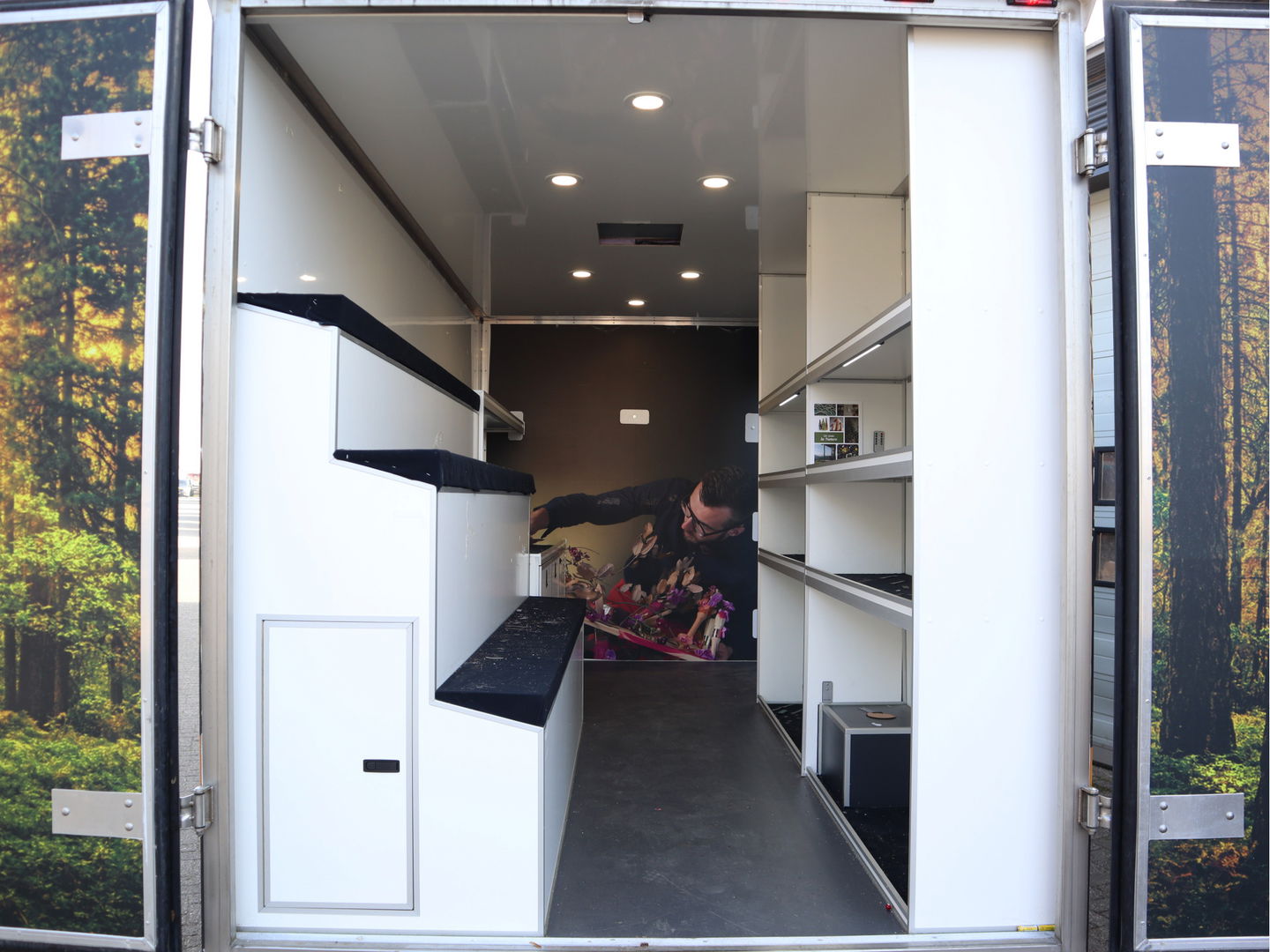 Volkswagen Crafter 35 2.0 TDI 177 pk DSG Verkoopwagen - camper- Foodtruck